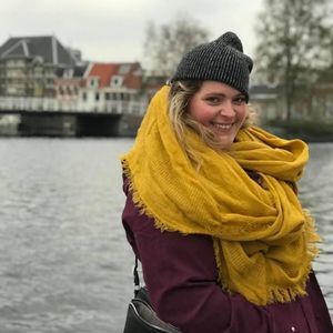 Meet your Posher, Dana